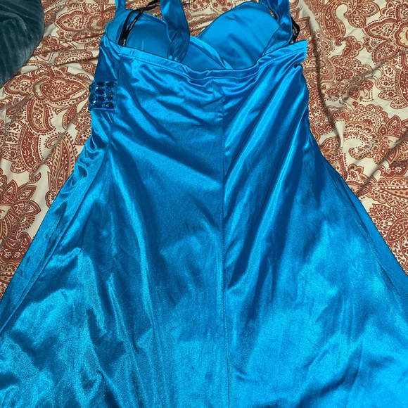 Dress - Picture 4 of 6